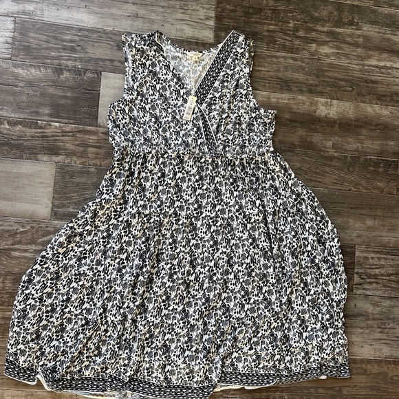 Women's Max Studio Black White Floral Knee Length Sleeveless Dress Size 3X NWT - Picture 1 of 7